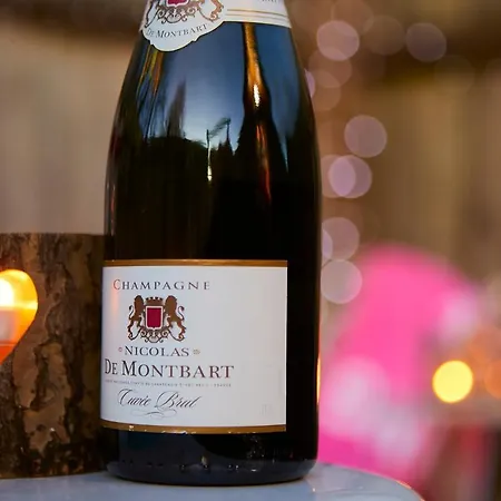 Pinewood Park - Tipis, Hot Tubs And 4* Scarborough