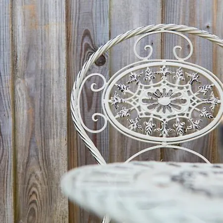 Kamp alanı Pinewood Park - Tipis, Hot Tubs And 4*