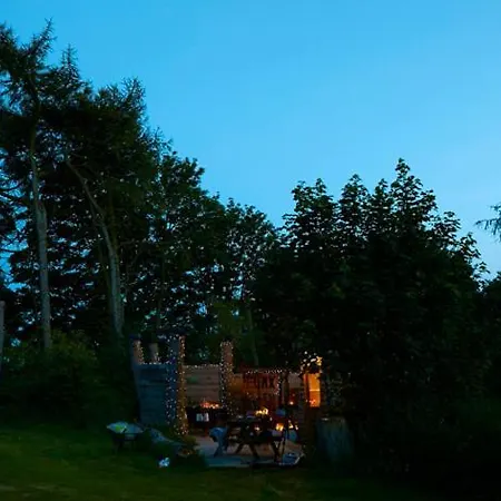 Pinewood Park - Tipis, Hot Tubs And 4* Scarborough