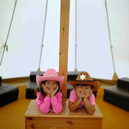 Pinewood Park - Tipis, Hot Tubs And Scarborough