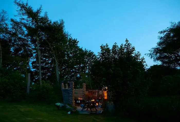 Pinewood Park - Tipis, Hot Tubs And 4* Scarborough