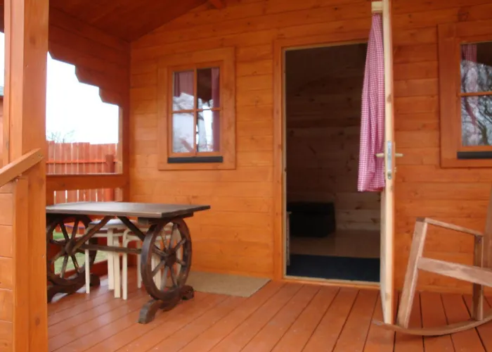 Pinewood Park - Tipis, Hot Tubs And Camping