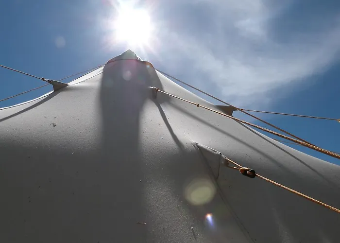 Pinewood Park - Tipis, Hot Tubs And Camping 4*