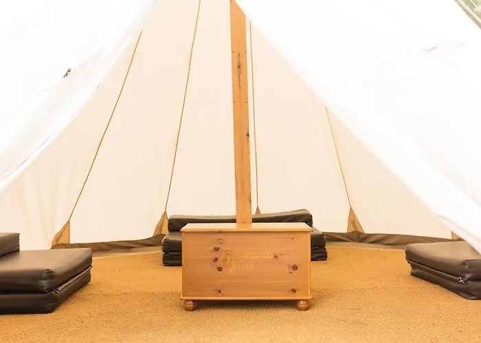 Pinewood Park - Tipis, Hot Tubs And 4* Scarborough