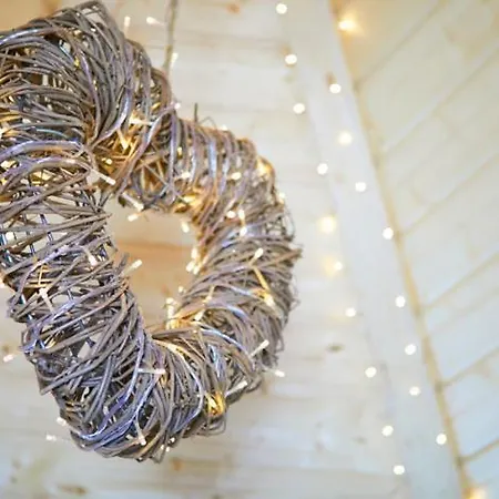 مكان تخييم Pinewood Park - Tipis, Hot Tubs And 4*