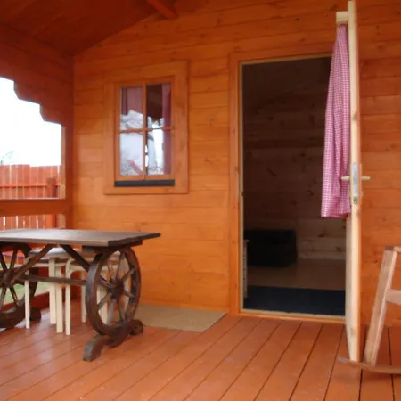 Pinewood Park - Tipis, Hot Tubs And Campsite