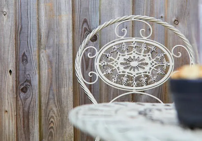 Kemping Pinewood Park - Tipis, Hot Tubs And 4*